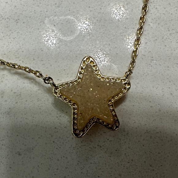 Kendra Scott Gold Star Pendant Necklace - Elegant Women's Jewelry - Picture 6 of 6